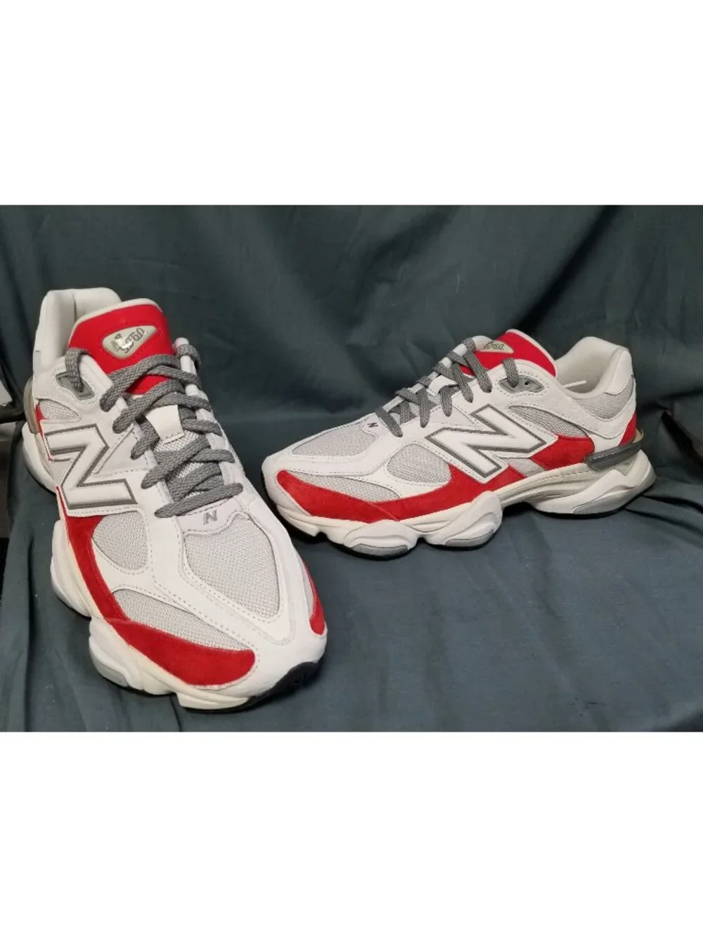 New Balance 9060 Sneakers White Red U9060JBE Men's Size 13 NEW NO BOX!